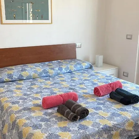 Casasullaspiaggia_roma Holiday home